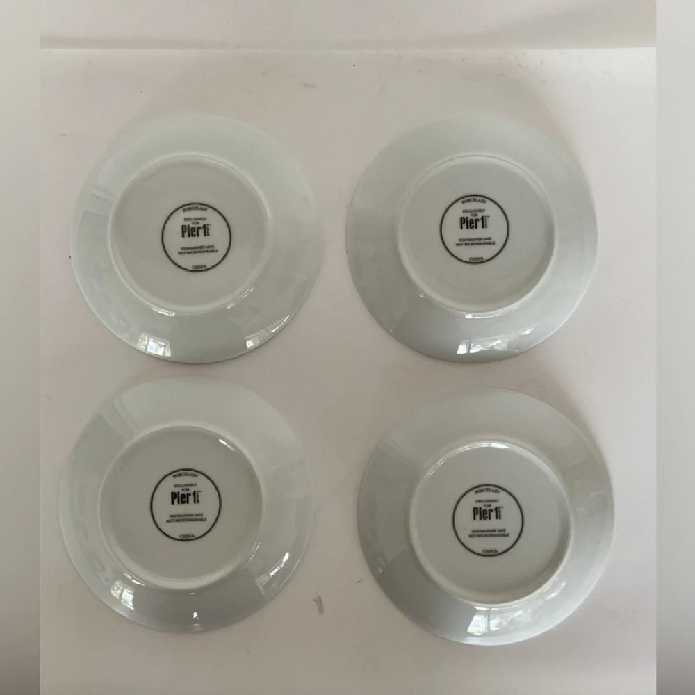Pier 1 Christmas Tree Appetizer Plates set of Four. NWT